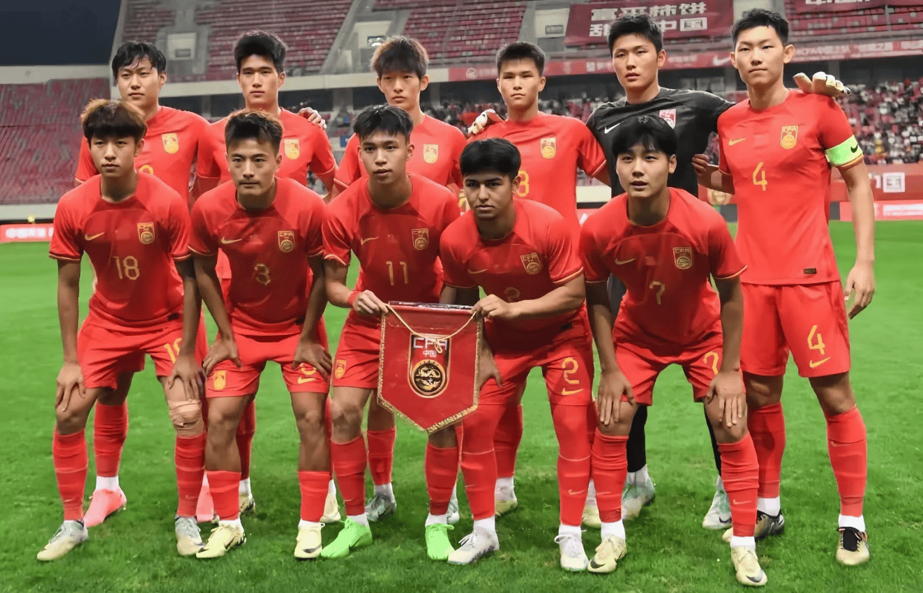 中国队成功晋级，备战下一阶段比赛 